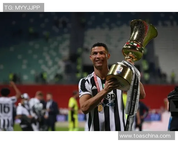 C罗同时入选三大豪门最佳阵容引热议:到底谁才是真正的传奇? C罗同时入选三大豪门最佳阵容引热议:到底谁才是真正的传奇?