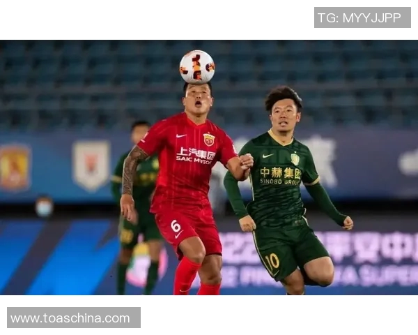 中超联赛冠军争夺战：泰山队黑马崛起，海港队目标调整，国安队逆袭悬念重重